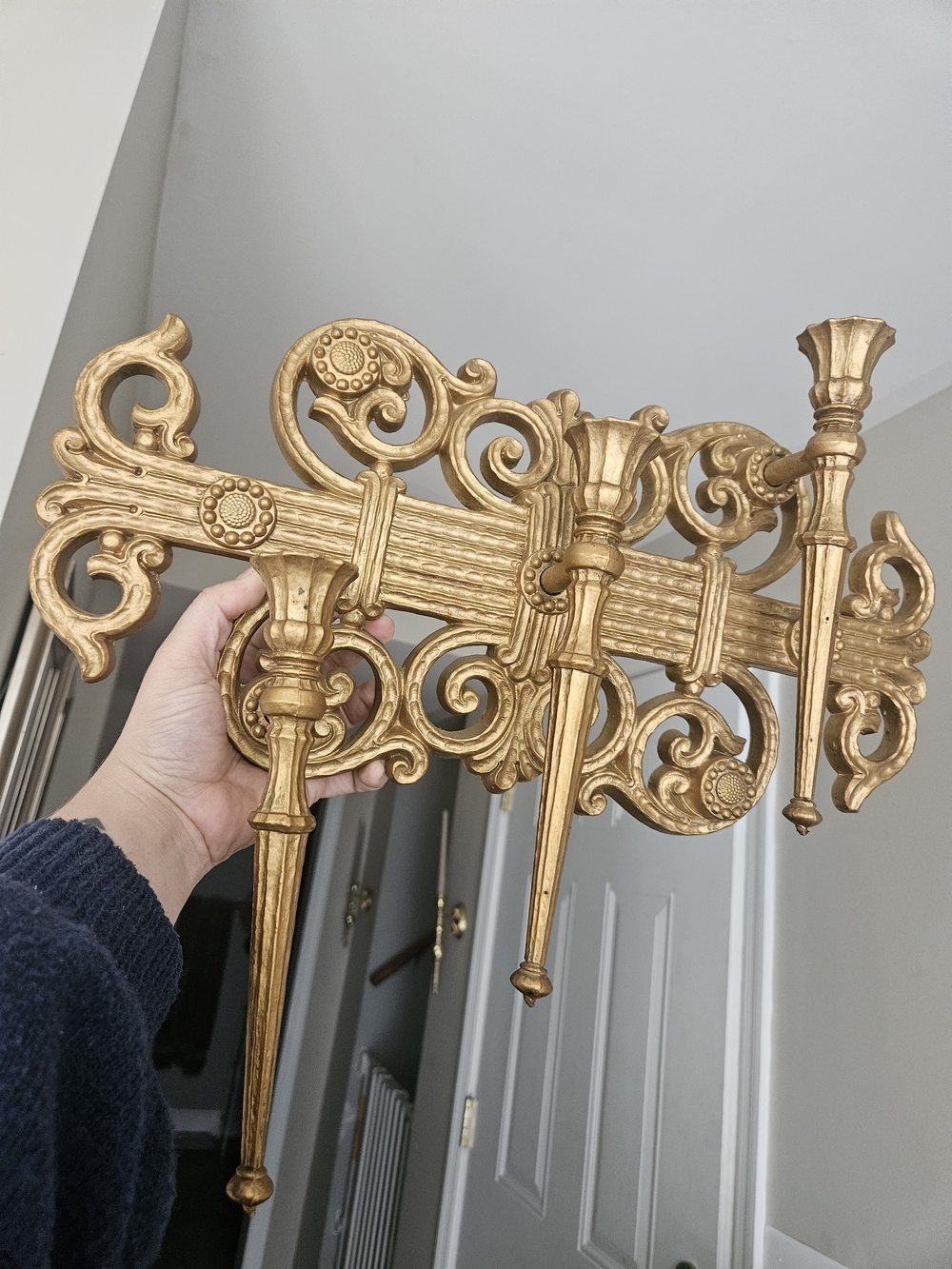 HOMCO Gold Ornate Wall Hook Rack – Elegant Home Wall Decor